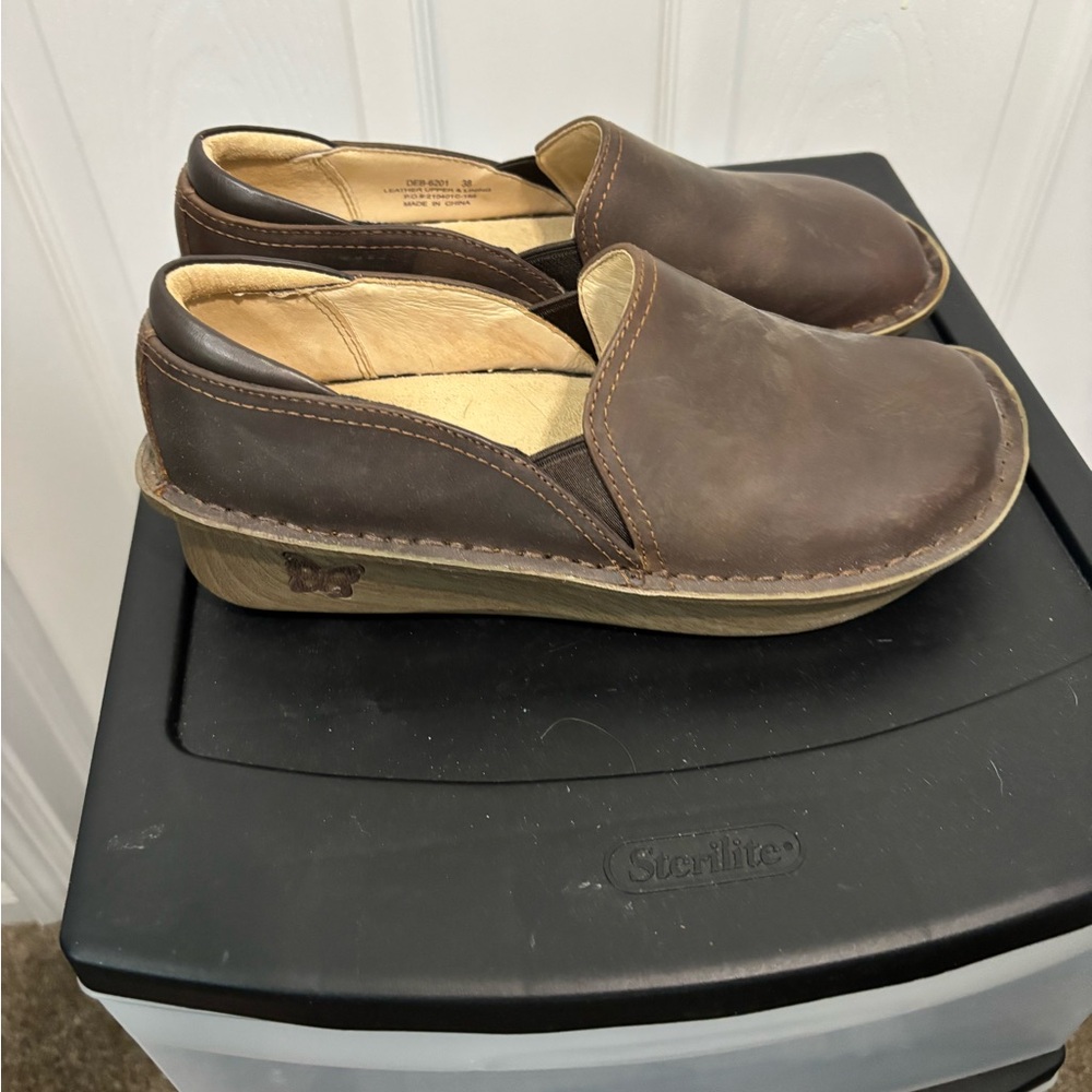 Deb Brown Leather Loafers Slip-Ons - Picture 4 of 5